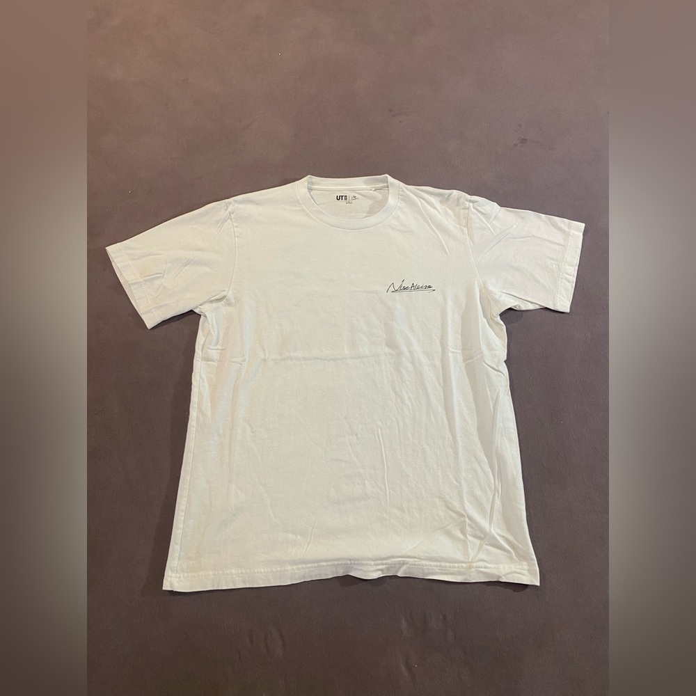 White shirt from uniqlo